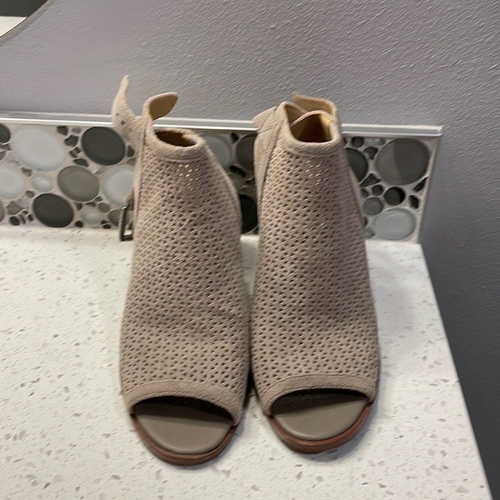 Sam Edelman woman’s peep toe booties